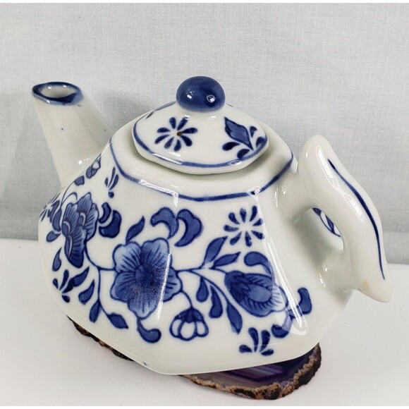 1950's Nantucket Chinese Porcelain Blue White Floral Teapot Octagon Shape w/Lid - Picture 4 of 16